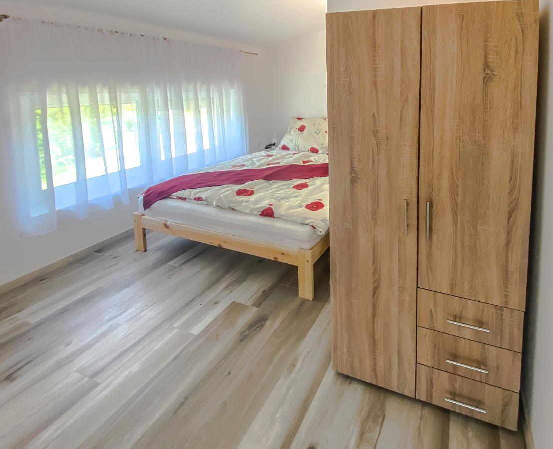 Feda Apartmanhaz Balatonboglár Exteriör bild